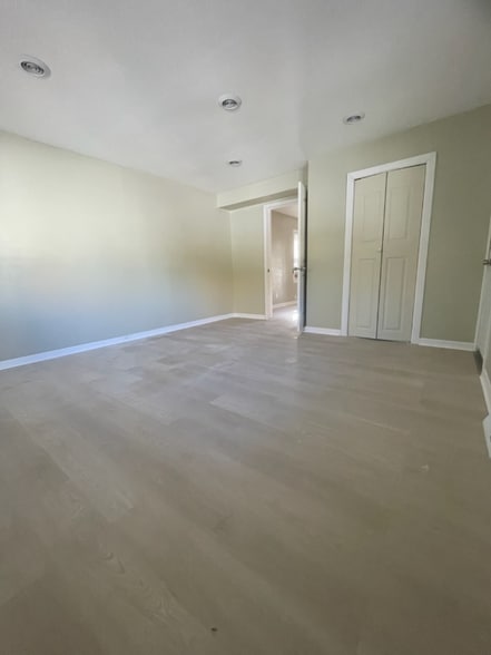 Building Photo - 4057 Bushnell Rd