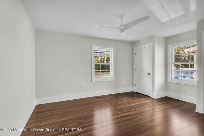 Building Photo - 121 Bingham Ave