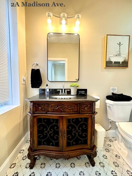 Building Photo - 1906 Madison Ave