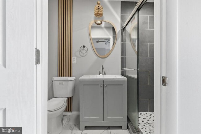 Building Photo - 341 Clarkson St