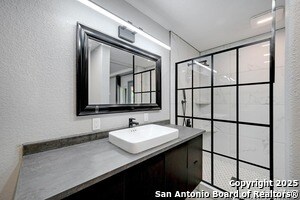 Building Photo - 2107 Darwin Dr