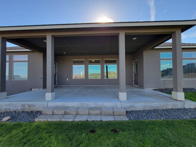 Building Photo - 6855 Cyprus Lp