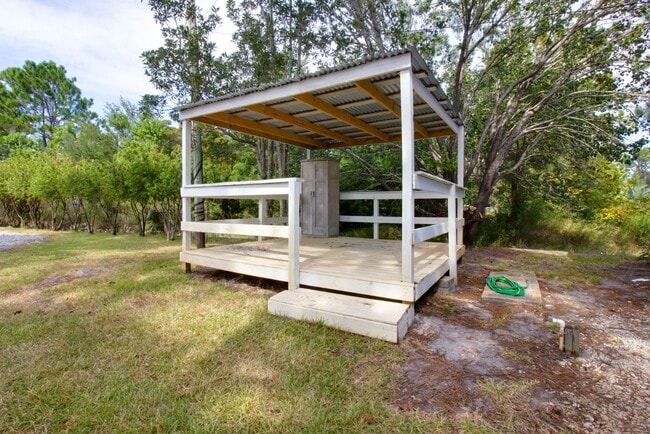 Building Photo - Waterfront on the Bay