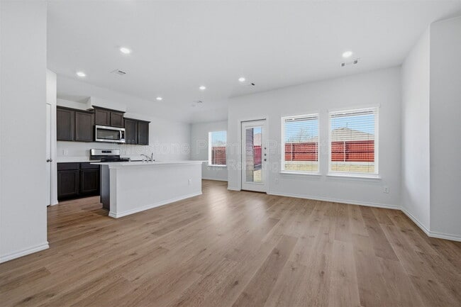 Building Photo - 2428 Montgomery St