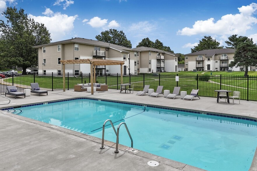 Building Photo - Bexley Urbandale