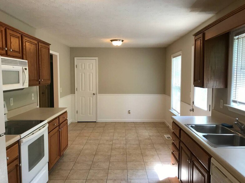 Building Photo - 66 Wildfire Dr