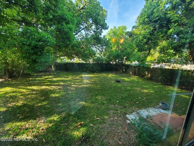 Building Photo - 5040 Palmer Ave