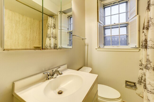 Building Photo - 3855 Rodman St NW