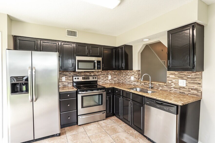 Building Photo - 7730 Allspice Cir W