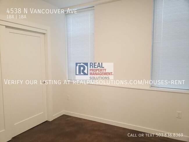 Building Photo - 4538 N Vancouver Ave