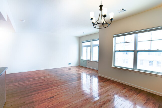 Building Photo - 6907 Coral Reef Way