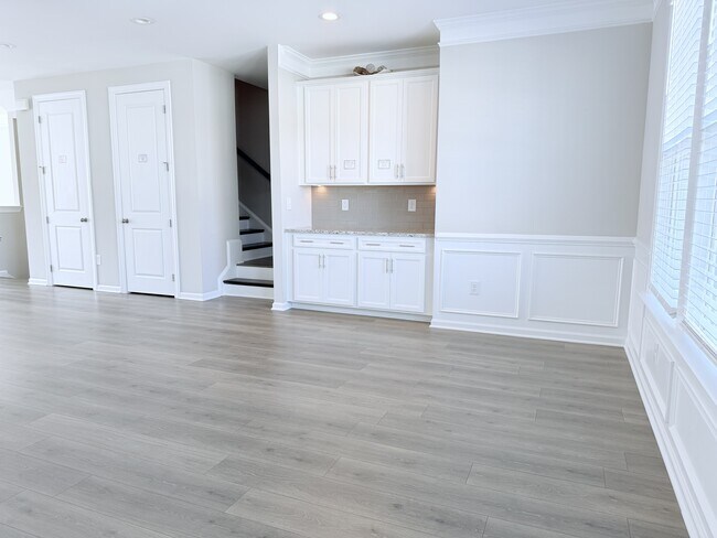 Building Photo - 939 Haybeck Ln