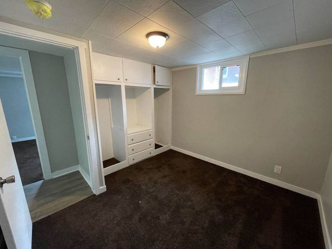 Building Photo - 982 Gramercy Ave