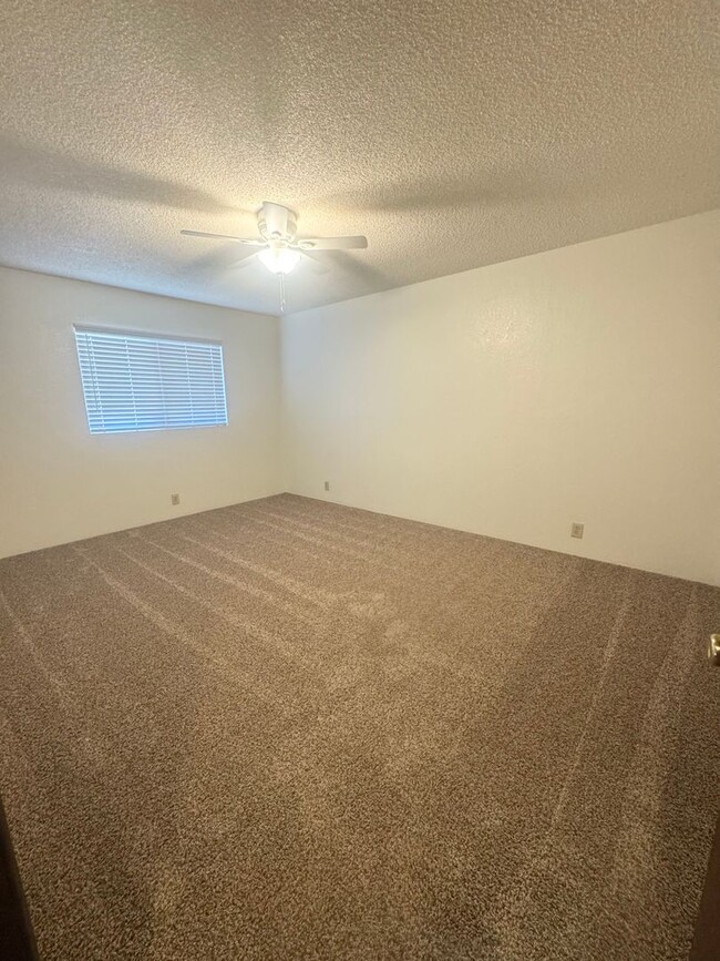 Building Photo - Spacious Home in S. Redding w/ New Upgrades?