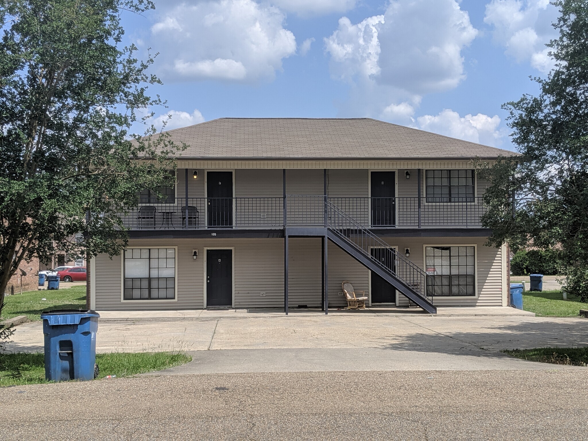 Building Photo - 105 VIEUX ORLEANS CIR