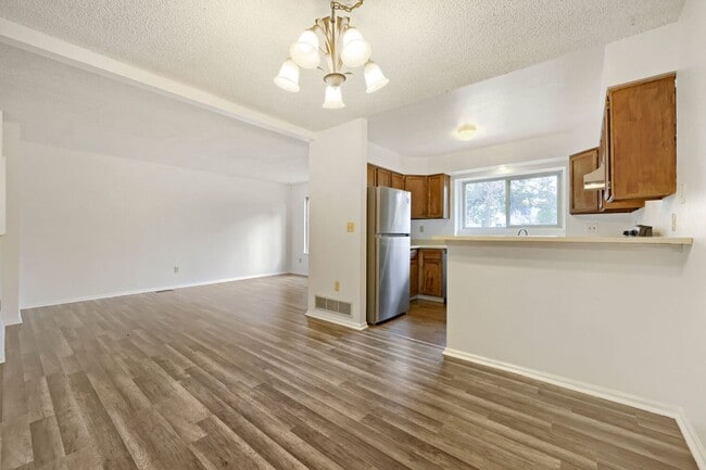 Building Photo - 10210 Quivas St