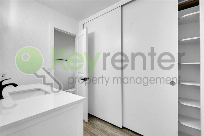 Building Photo - 5631 Mt Everest Ct