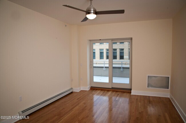 Building Photo - 550 Cookman Ave