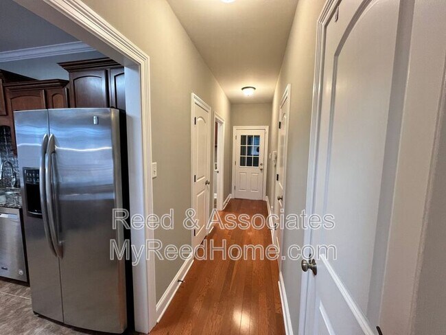 Building Photo - 137 W Porter Run Dr