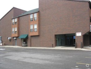 Building Photo - 306.5 E Green St