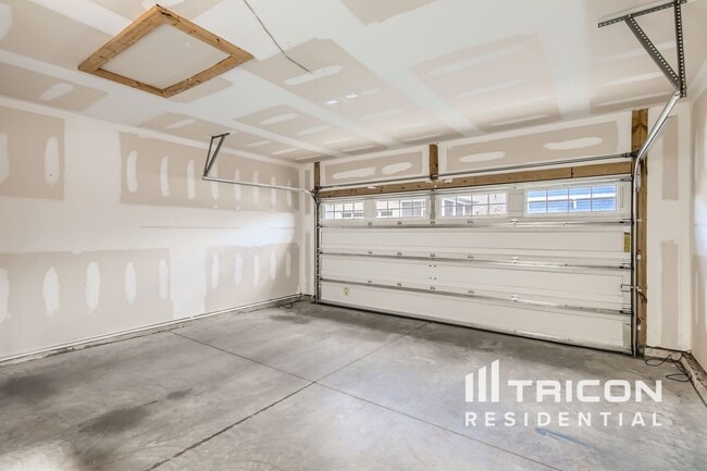Building Photo - 12553 Druids Glen Dr