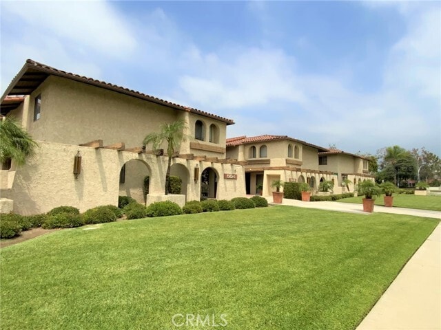 Primary Photo - 504 W Huntington Dr