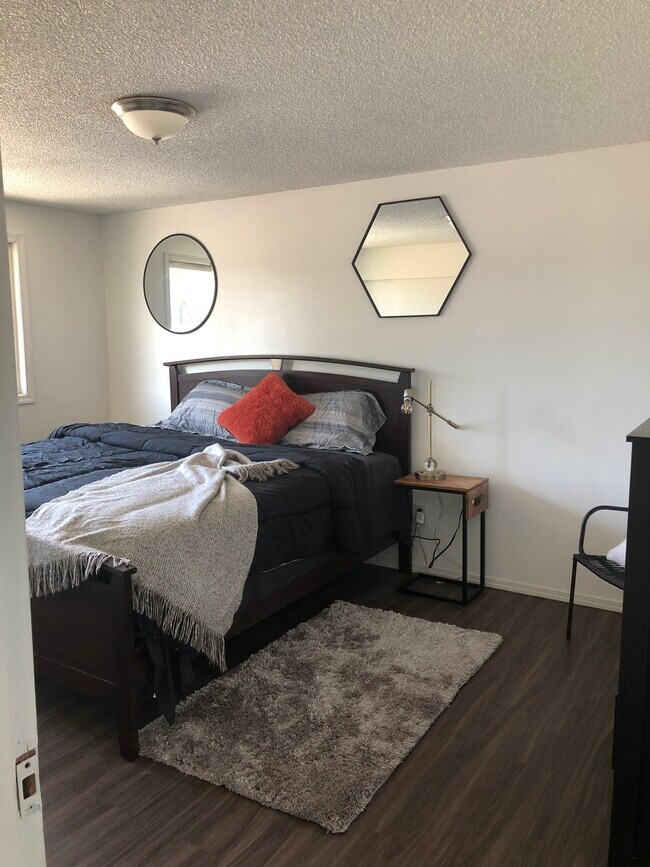 Building Photo - 7629 S L St