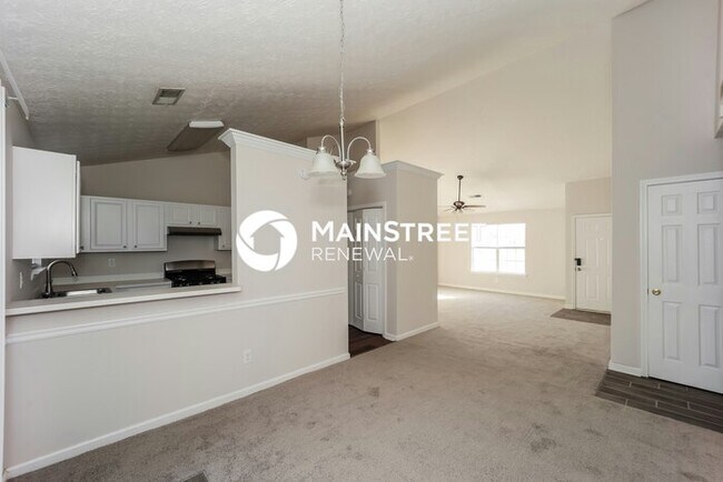Building Photo - 3 Bedroom Pet-Friendly Home in Hampton, GA with Main Street Renewal