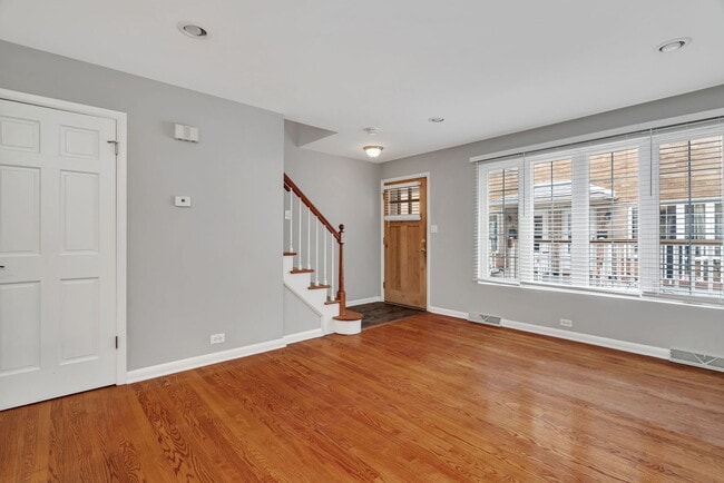 Building Photo - 13 S Waiola Ave