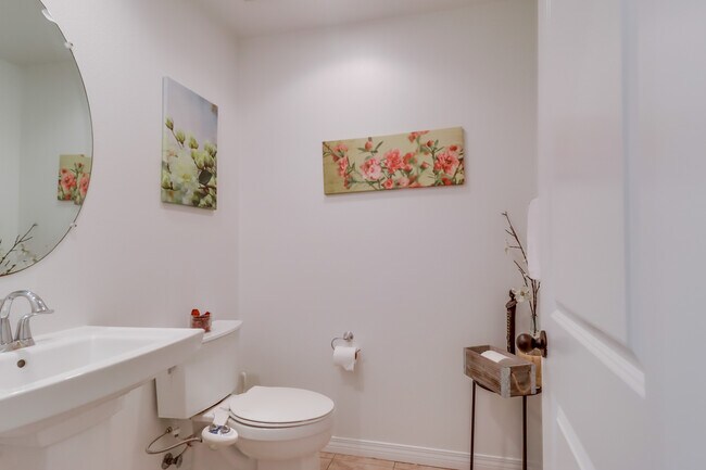Building Photo - 3637 Alander Ct
