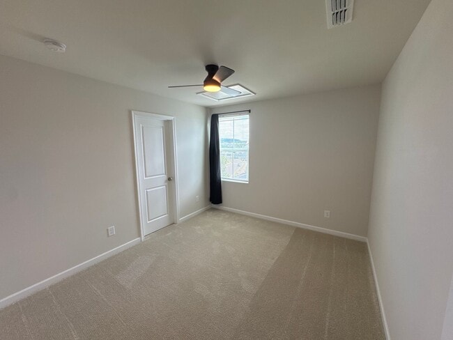 Building Photo - Beautiful 4-Bedroom Home in Thornton Grove – Convenient North Nashville Location!