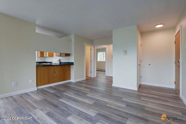 Building Photo - 430 E 14th Ave