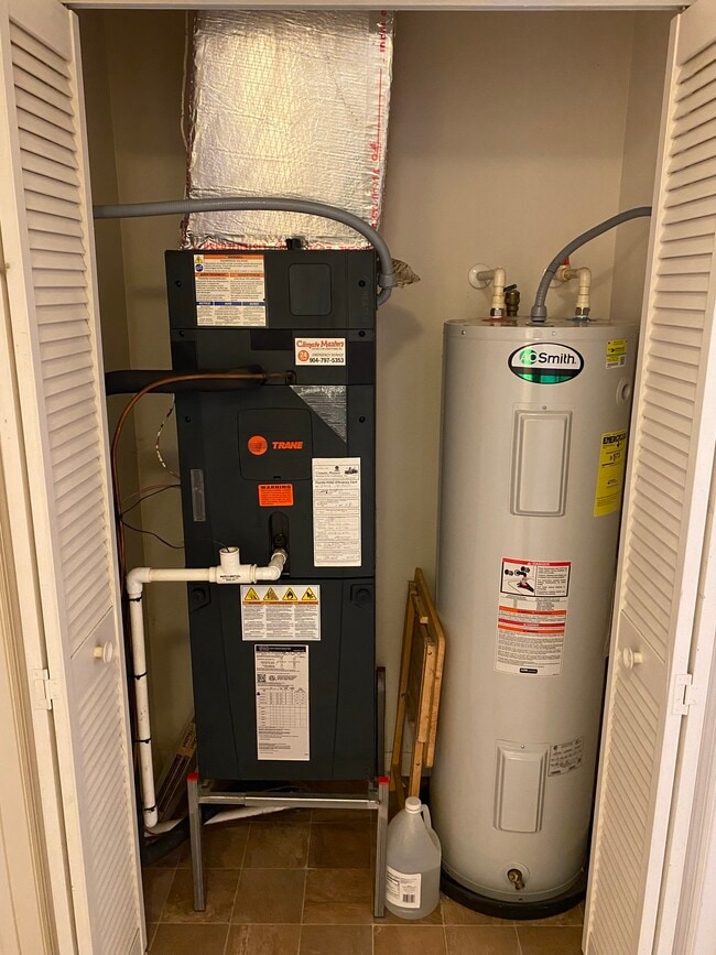 Building Photo - 154 Hurst St