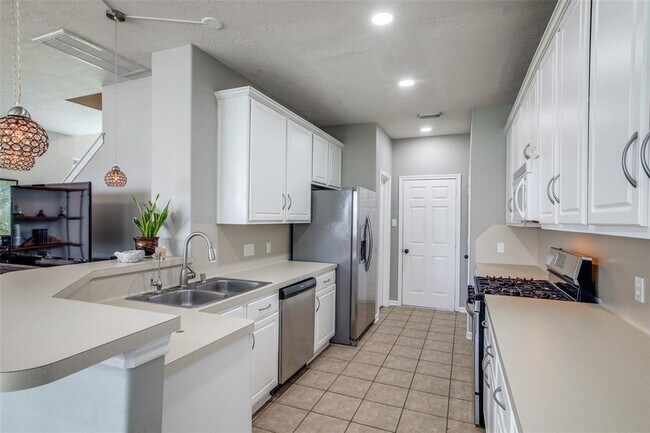 Building Photo - 71 Summer Haze Cir