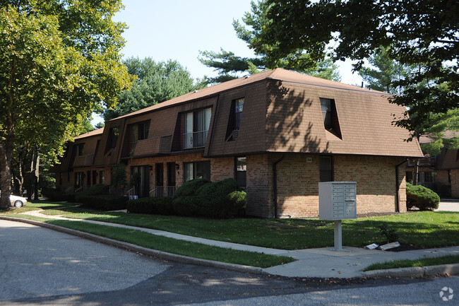 Building Photo - Lindvale Gardens