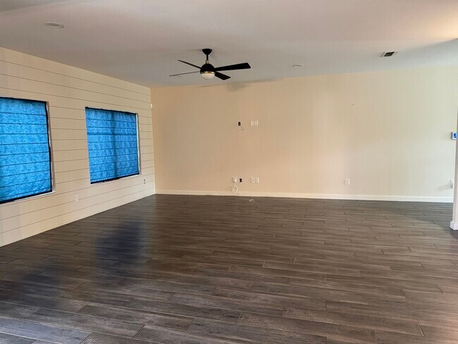 Building Photo - 1322 Sambar Lp