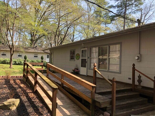 Building Photo - 131 Snug Harbor Cir