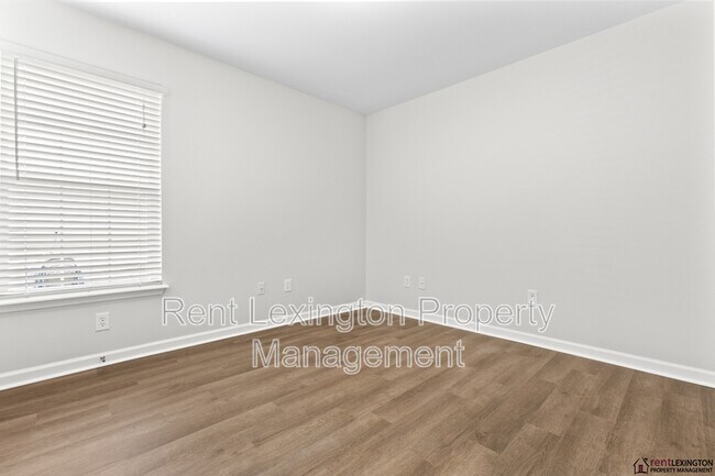 Building Photo - 2297 Spurr Rd