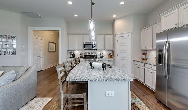 Building Photo - Available September  1st, Spacious 3BR/2BA Home in Desirable Simpsonville Location – Available Now!
