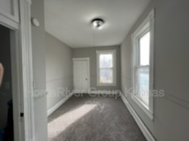 Building Photo - 2222 Jules St
