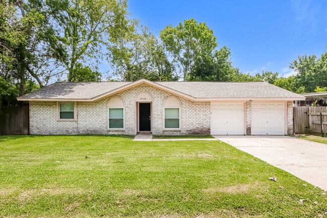 Building Photo - 14234 Juliedale Dr