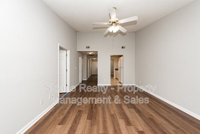 Building Photo - 1345 Pinnacle Ln