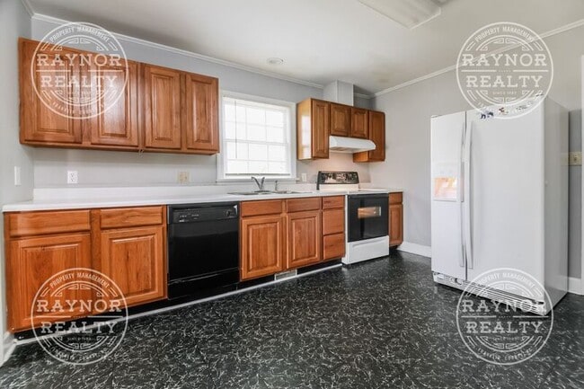 Building Photo - 2045 NC-561