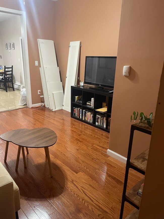 Building Photo - 280 2ND St