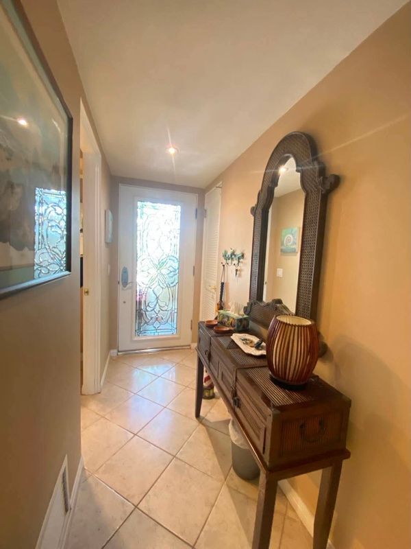 Building Photo - 501 Avenida Del Mar