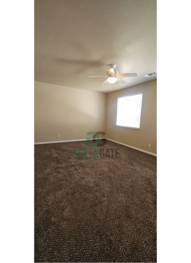 Building Photo - Spacious 4 Bedroom in Manteca!!! Ready