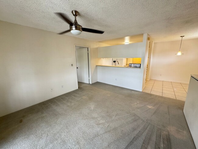 Building Photo - 1 bedroom, 1 bath, 1 assigned parking at t...