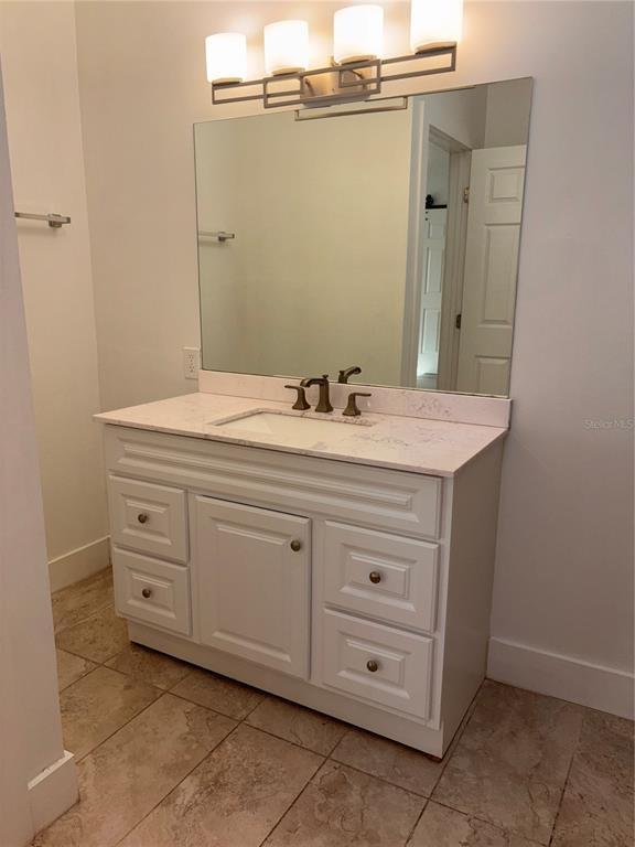 Building Photo - 1690 Dale Ave