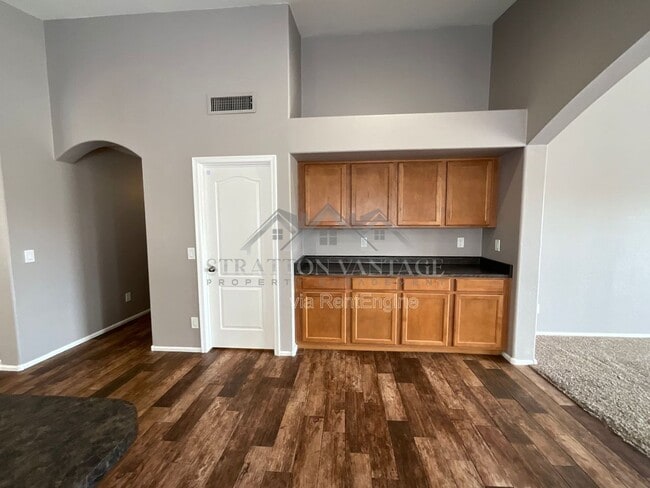 Building Photo - 22427 N Van Loo Dr