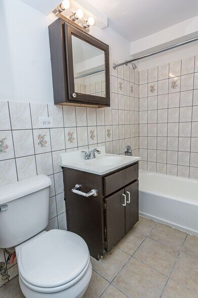 Building Photo - 6135 S Indiana Ave